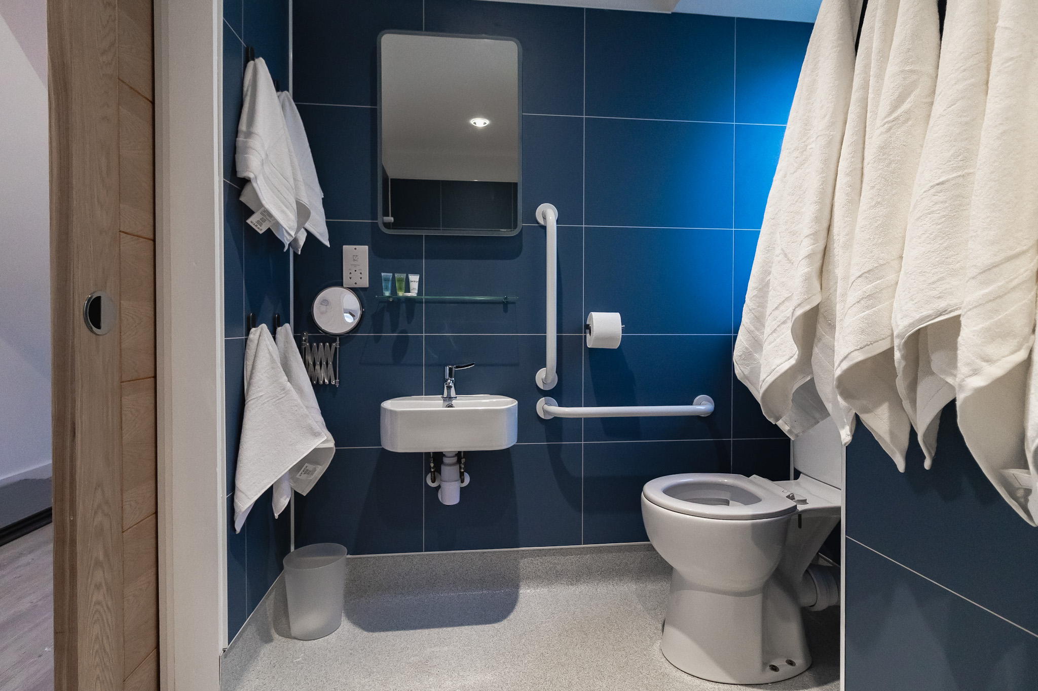 Apartment 2 Wet Room