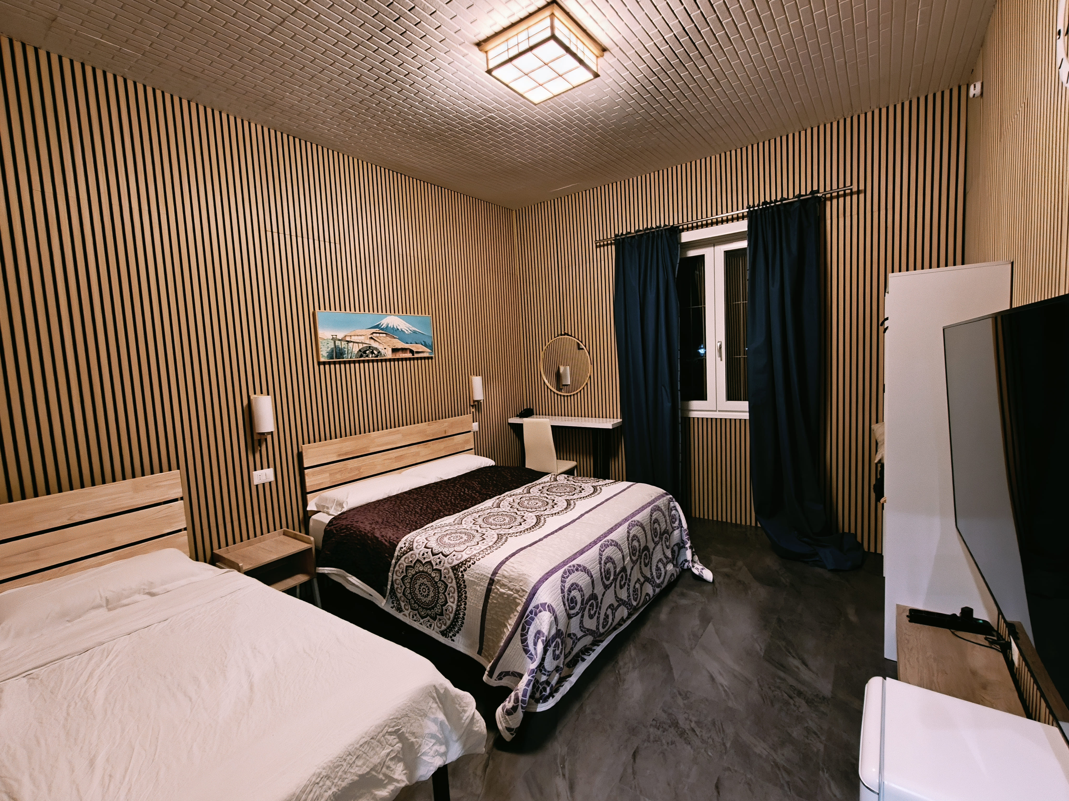 TRIPLE ROOM WITH SHARED BATHROOM