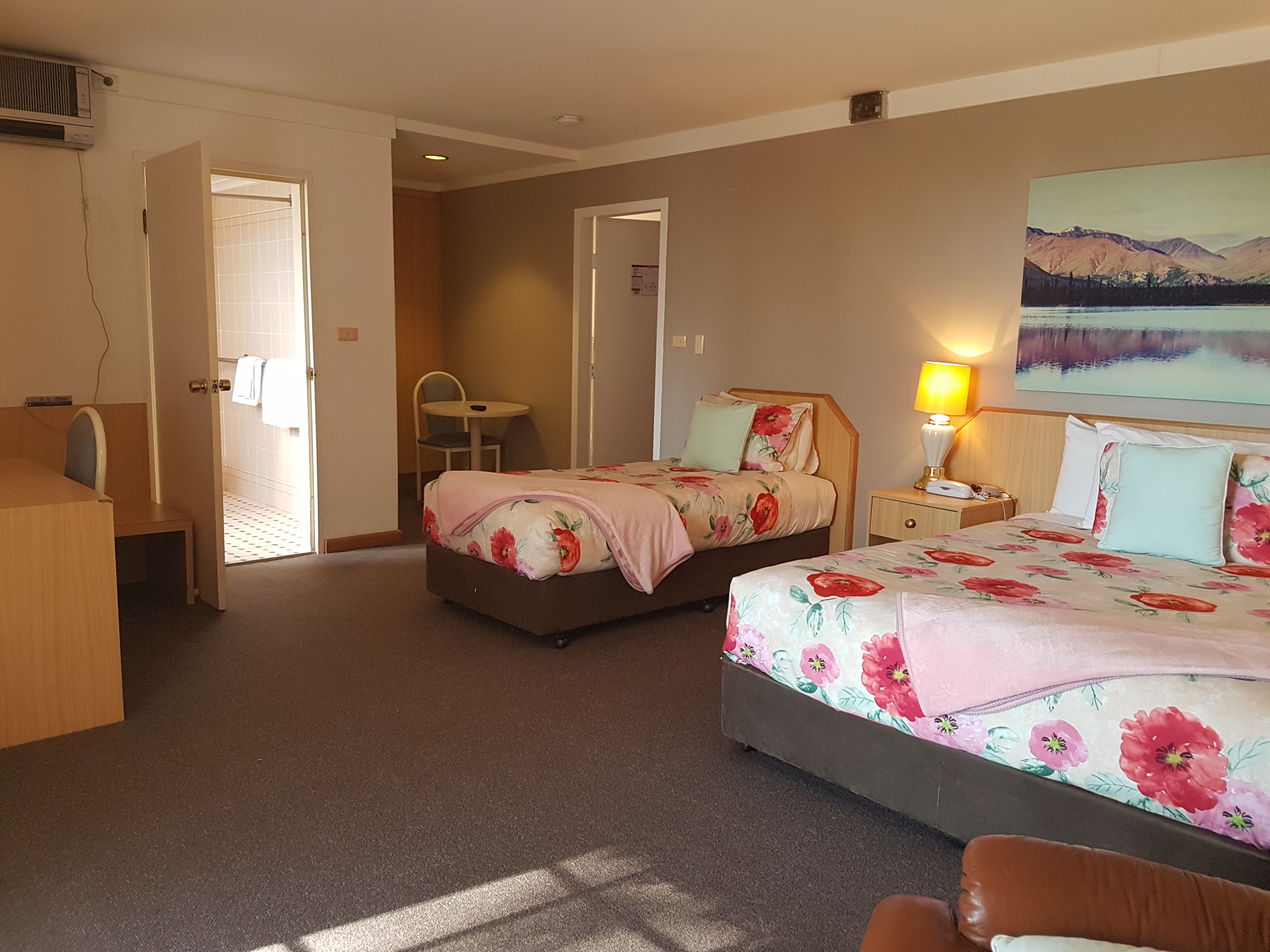 Home Golden Age Motor Inn Queanbeyan