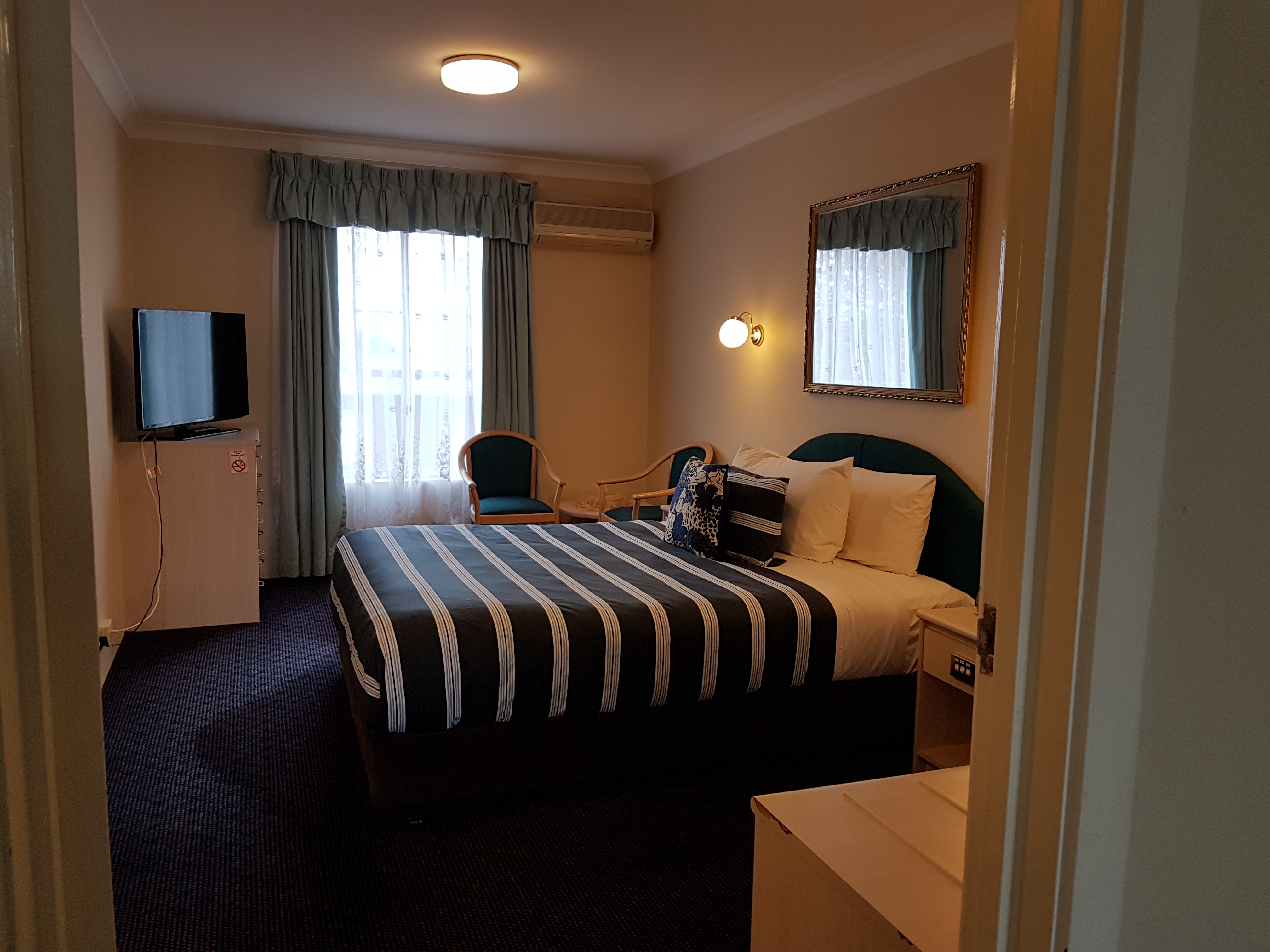 Home Golden Age Motor Inn Queanbeyan