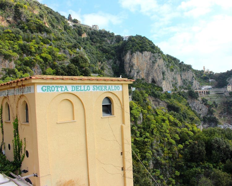 @CoreAmalfitano #CoreAmalfitano Amalfi, Amalfi Coast, Hotel Amalfi, Rooms Amalfi, Grotta della Smeraldo \ Grotto of Emerland