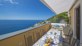 Golden Vaults 4 Bedrooms Home with Terraces and Sea View