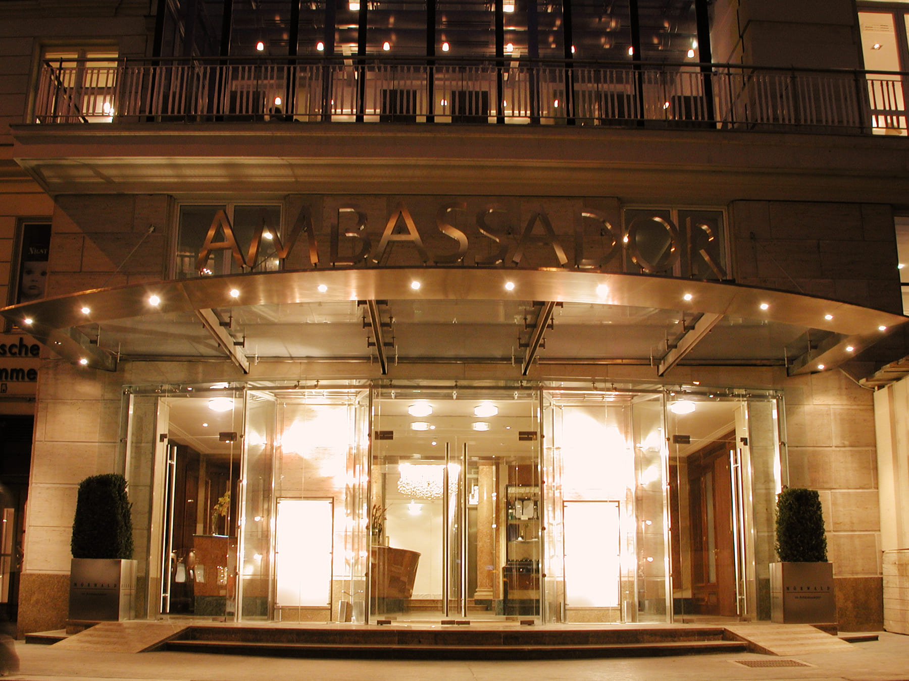 Hotel Ambassador Wien Vienna Eingang Entrance Neuer Markt Nacht Night