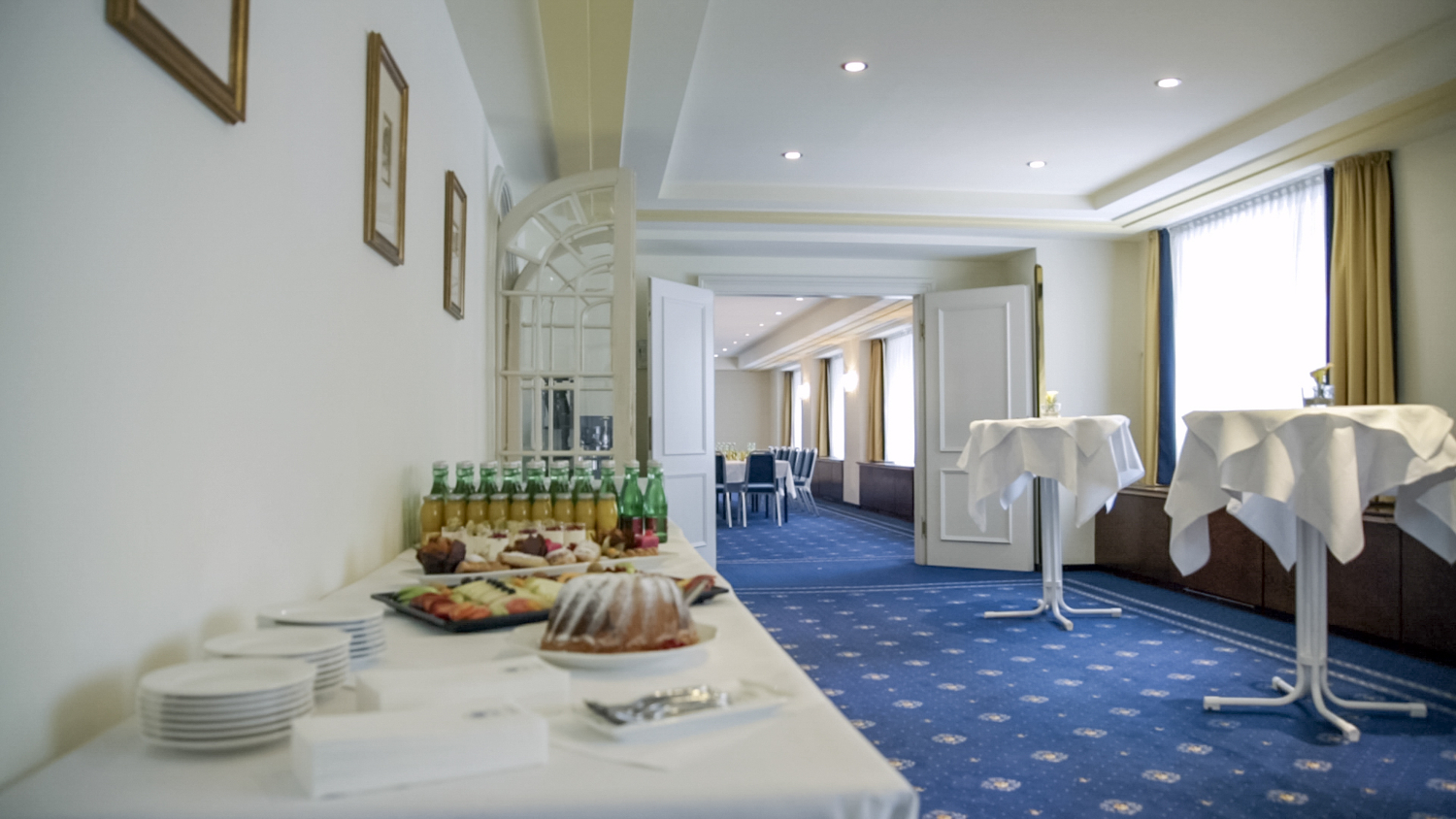 Hotel Ambassador Wien Vienna Konferenz Conference Meeting Raum Room Salon Donnerbrunnen Foyer