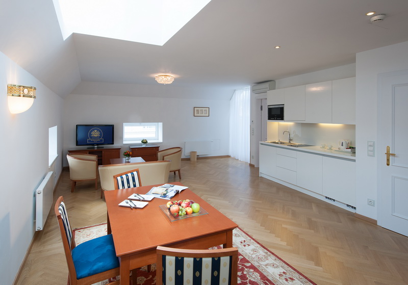 Hotel Ambassador Wien Vienna Apartment 601