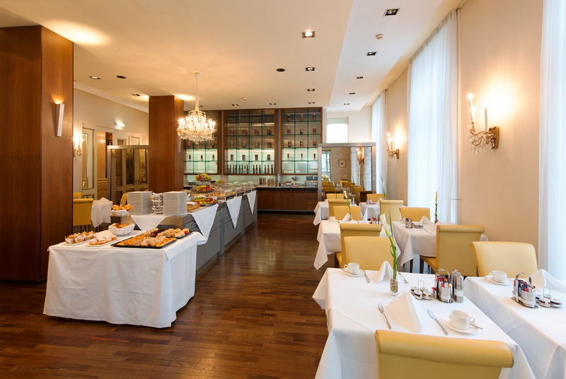 Hotel Ambassador Wien Vienna Früchstück Breakfast Buffet