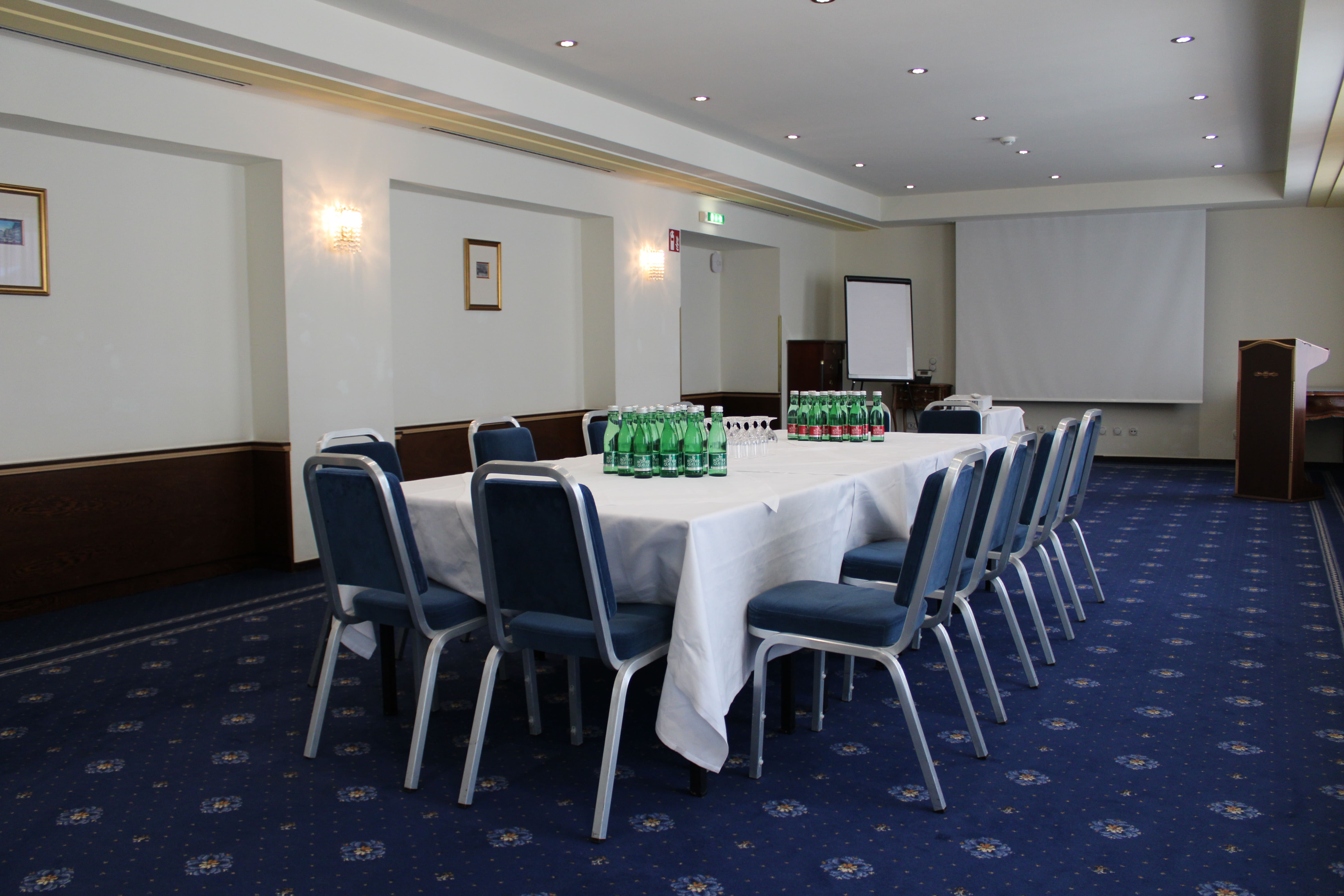 Hotel Ambassador Wien Vienna Konferenz Conference Meeting Raum Room Salon Donnerbrunnen