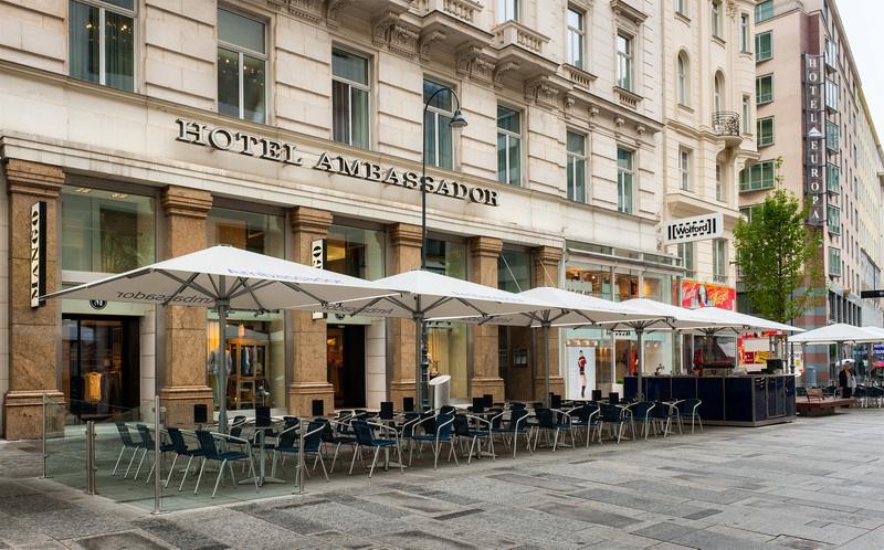 Hotel Ambassador Wien Vienna Schanigarten Open Air Café Kaerntner Strasse Sommer Summer