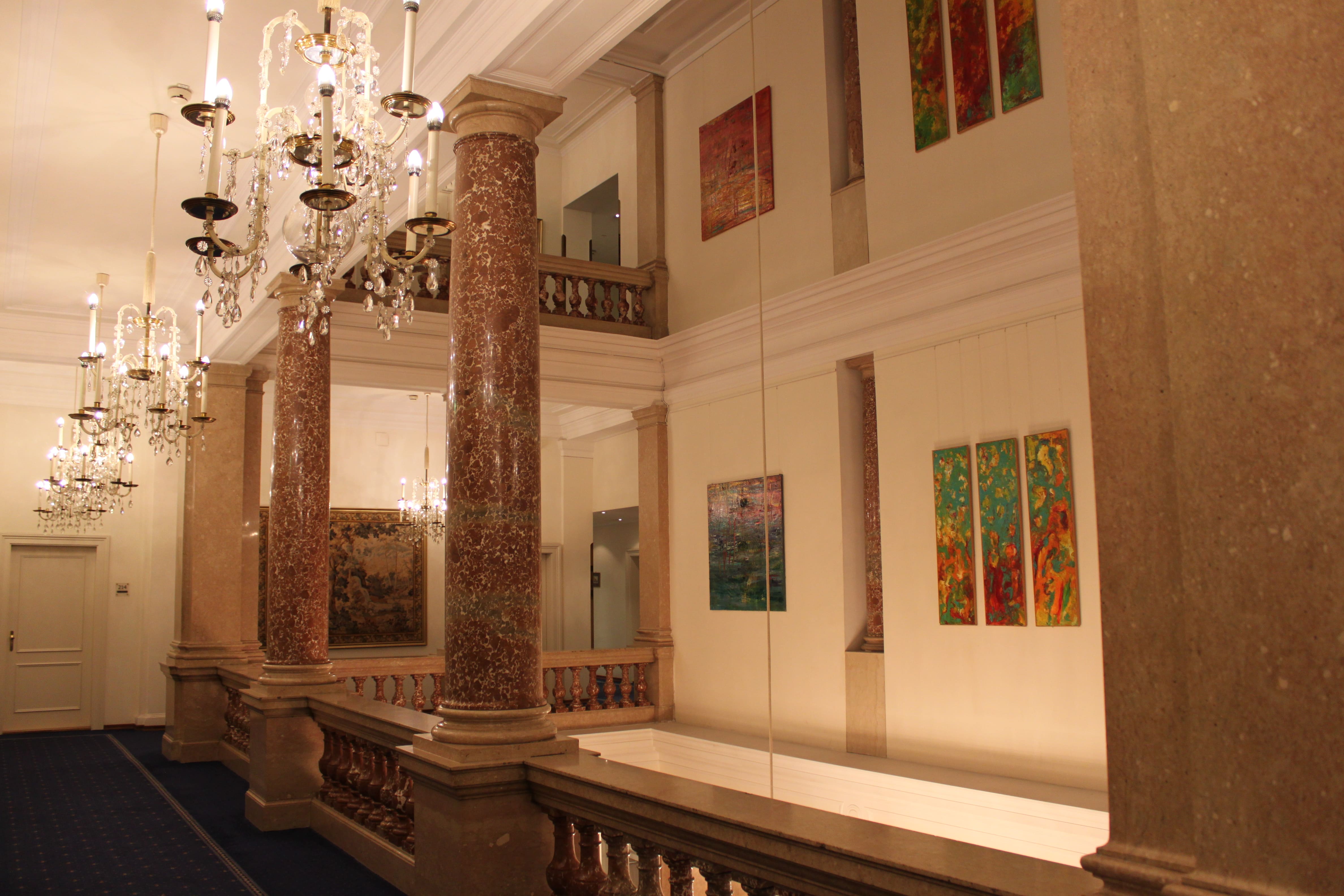 Hotel Ambassador Wien Vienna Luster Atrium
