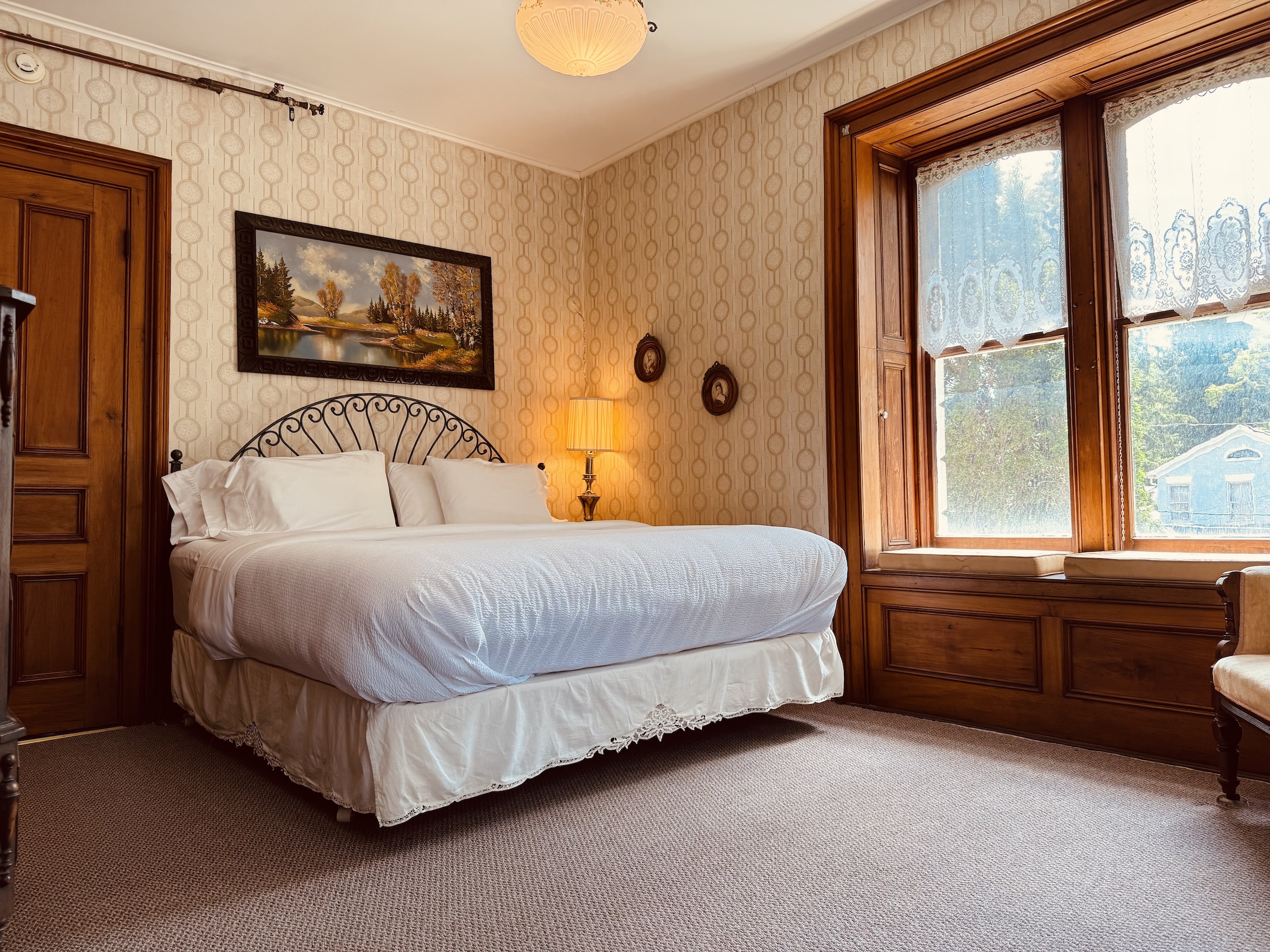 Room 1: King Bed w/ Private Bath