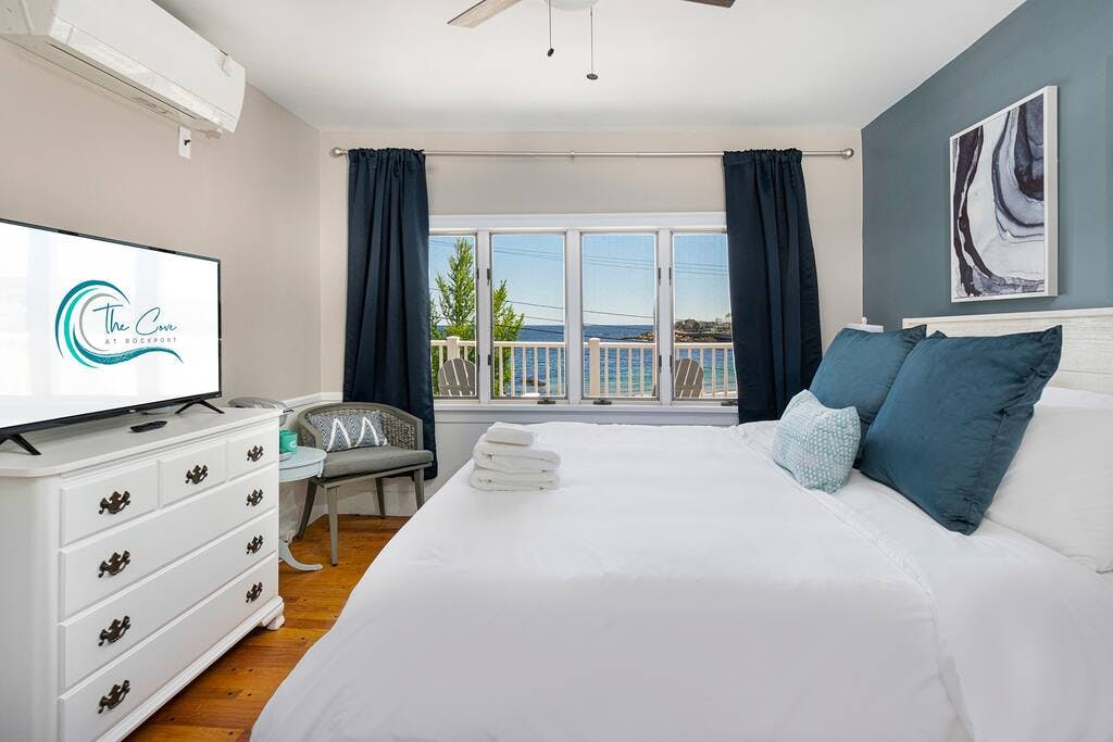 ROOM 8 SEAGLASS ESCAPE The Cove at Rockport