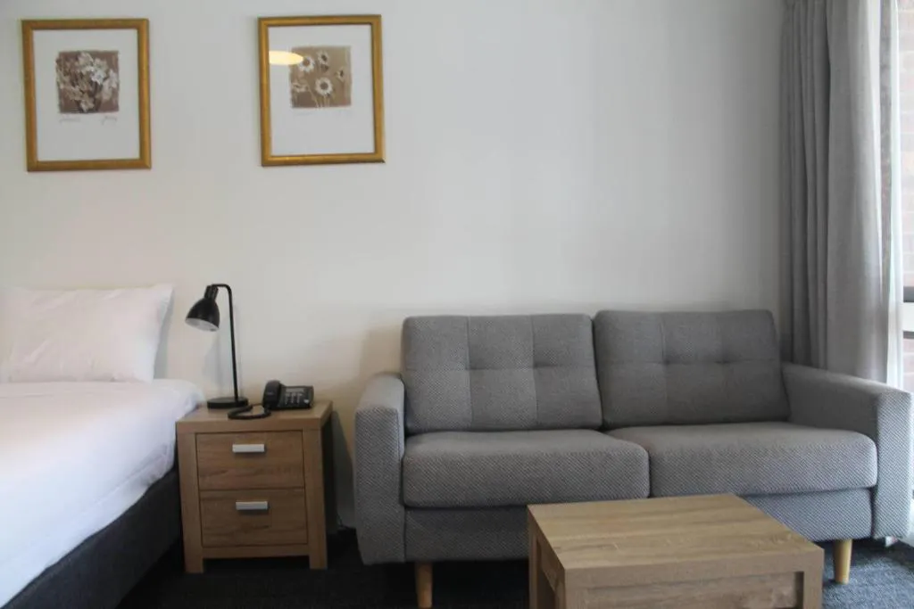 Courtyard Lounge