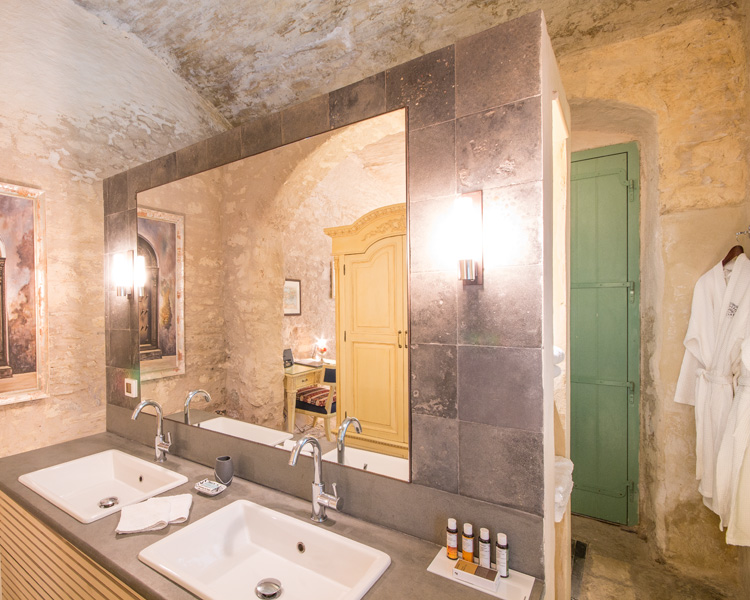 Arabian Room Bathroom - The Old Markets