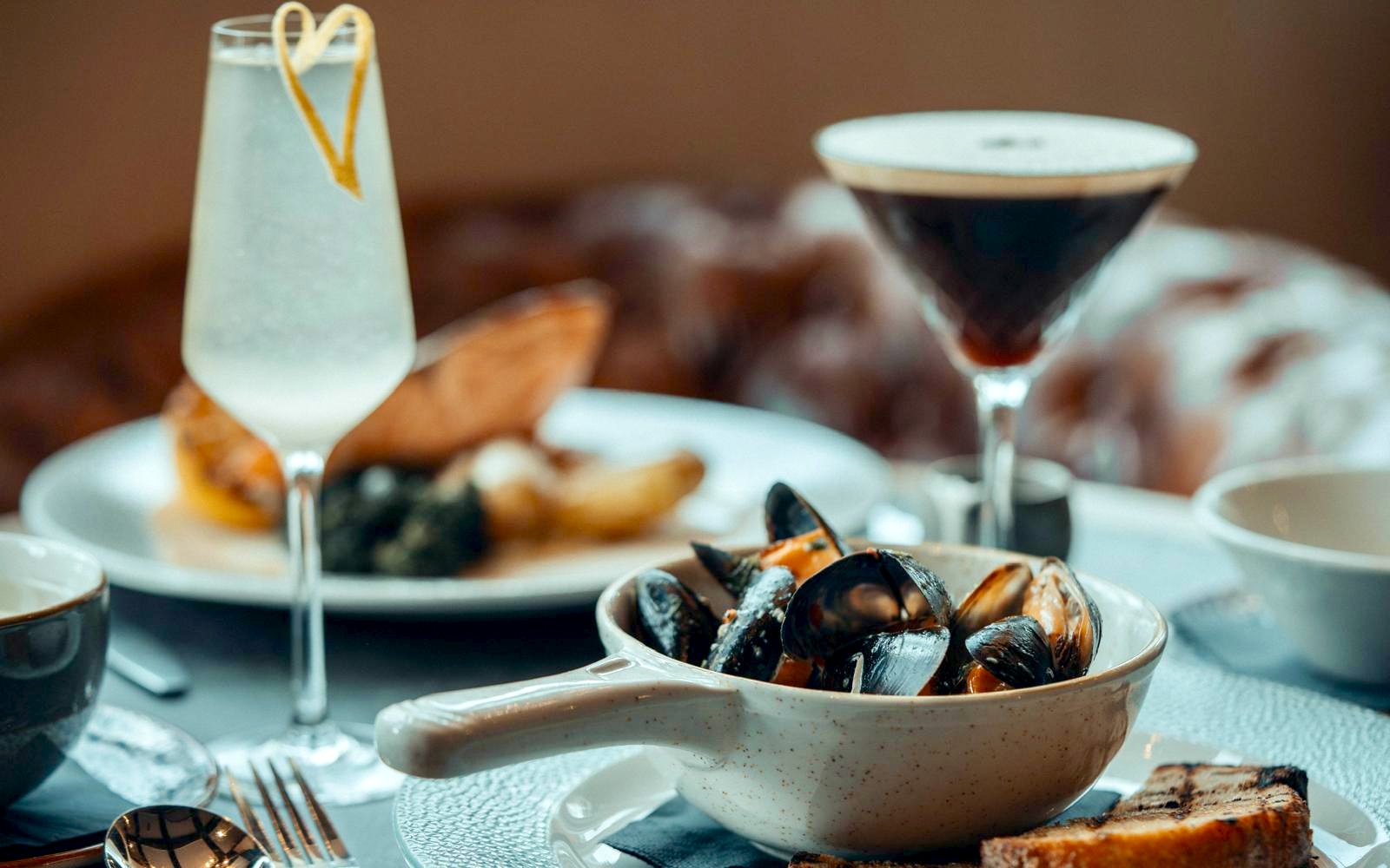 Restaurant food and Boutique Hotel rooms near Stansted Airport Essex