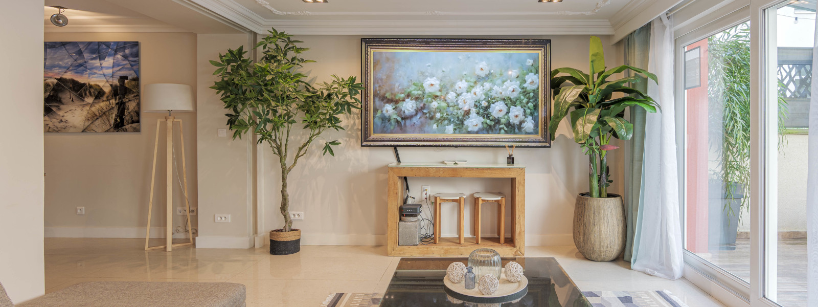 Appartement avec Jacuzzi, sauna, billard, espace sport.