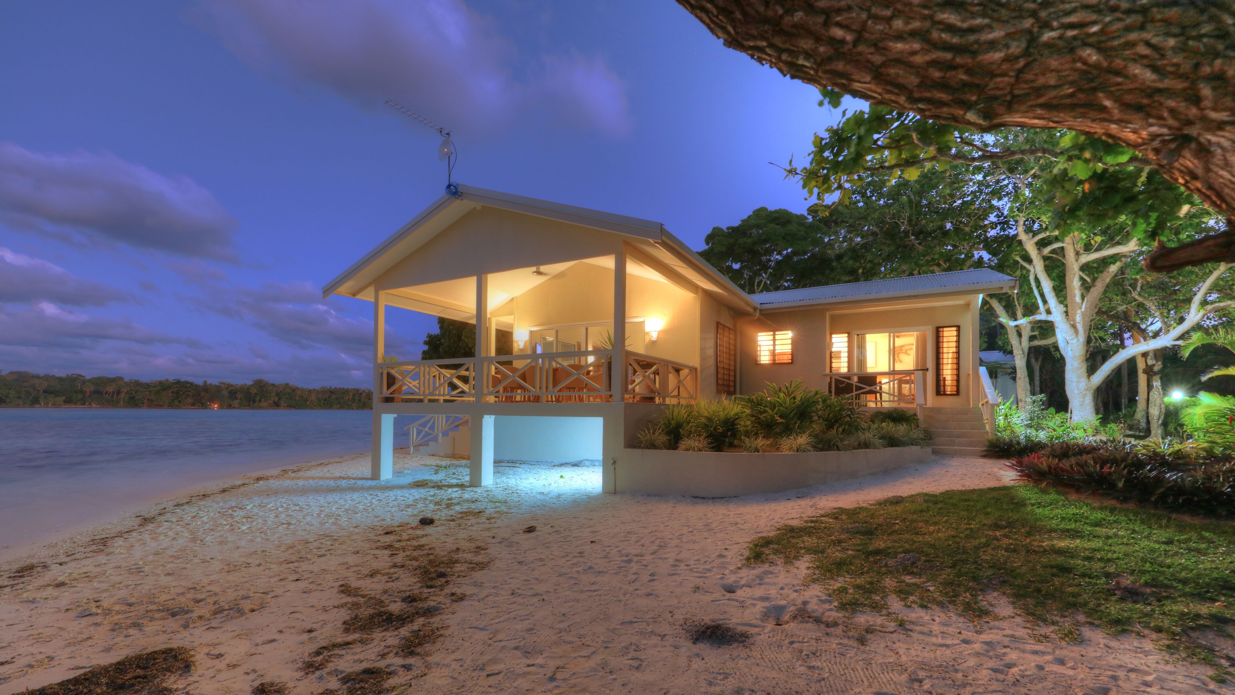 #privatebeachhousevanuatu #erakorislandresort&spa #vanuatuholidays #tropicalislandholiday #Vanuatuaccomodation