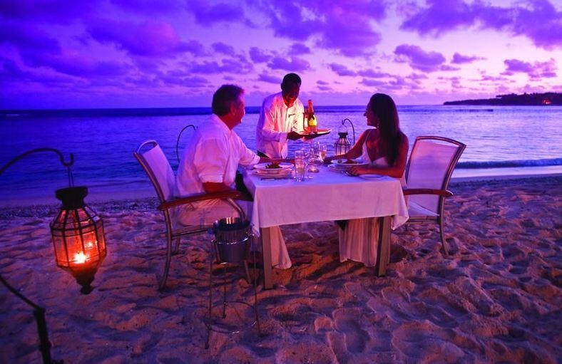 Romantic Chefs Dinner on the beach erakor island resort and spa #erakorislandresort #vanuatuholidays #tropicalislandholiday
