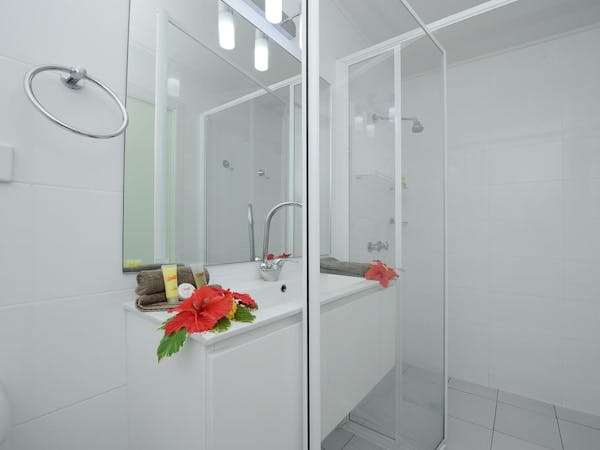 Garden Room - Bathroom Garden Rooms erakor island resort & spa #erakorislandresort #vanuatuholidays #tropicalislandholiday