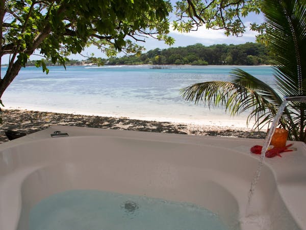 Beachfront Deluxe Spa Villa - 2 person Spa on the deck where you can relax and enjoy the amazing views erakor island