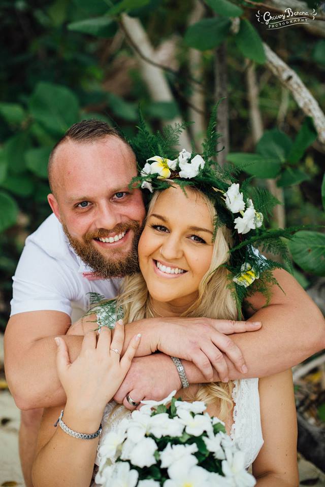#erakorbeachweddings #weddingceremonyonthebeachsouthpacific #Vanuatutropicalbeachweddings bride & groom on erakor island