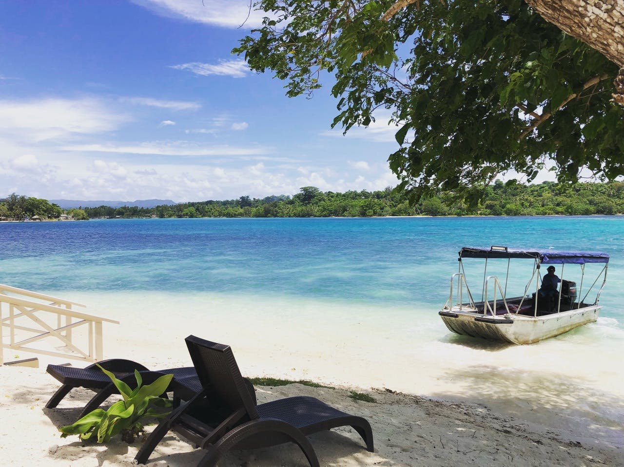 private beach island resort Vanuatu #erakorislandresort #tropicalislandholiday #Vanuatuaccommodation