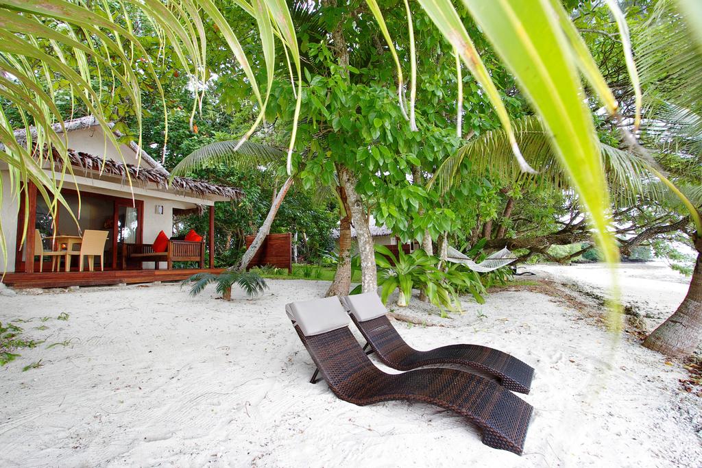 Beachfront Deluxe Spa Villa private beach erakor island resort & spa #erakorislandresort #vanuatuholidays #tropicalisland