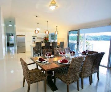Aqua Blue Beach House - Open plan kitchen & dining area erakor island resort & spa #erakorislandresort #vanuatuholidays