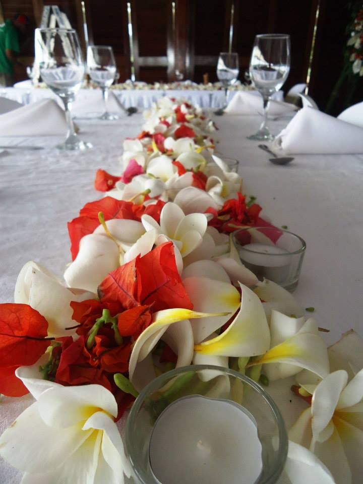 Wedding Reception Floral Decor #erakorbeachweddings #weddingreceptionthebeachsouthpacific #Vanuatutropicalbeachweddings