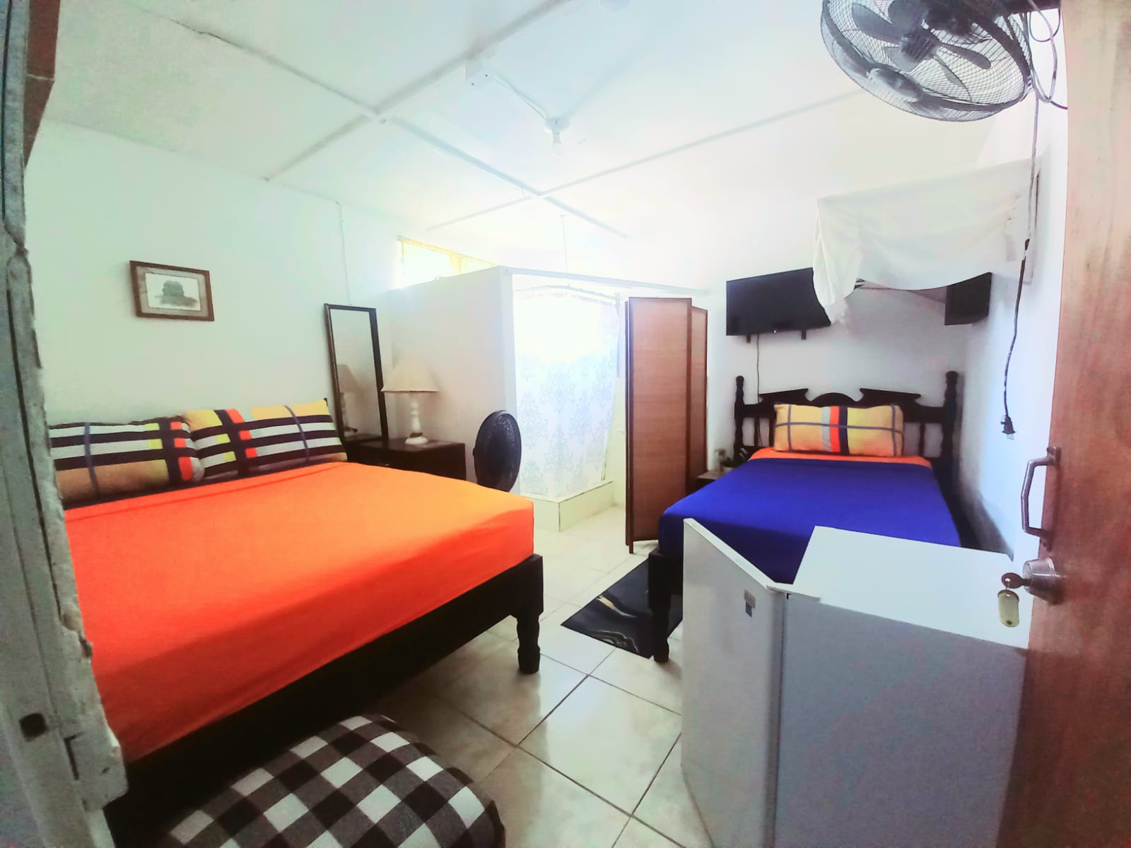 Room 6 Double Ensuite Room with extra bed.