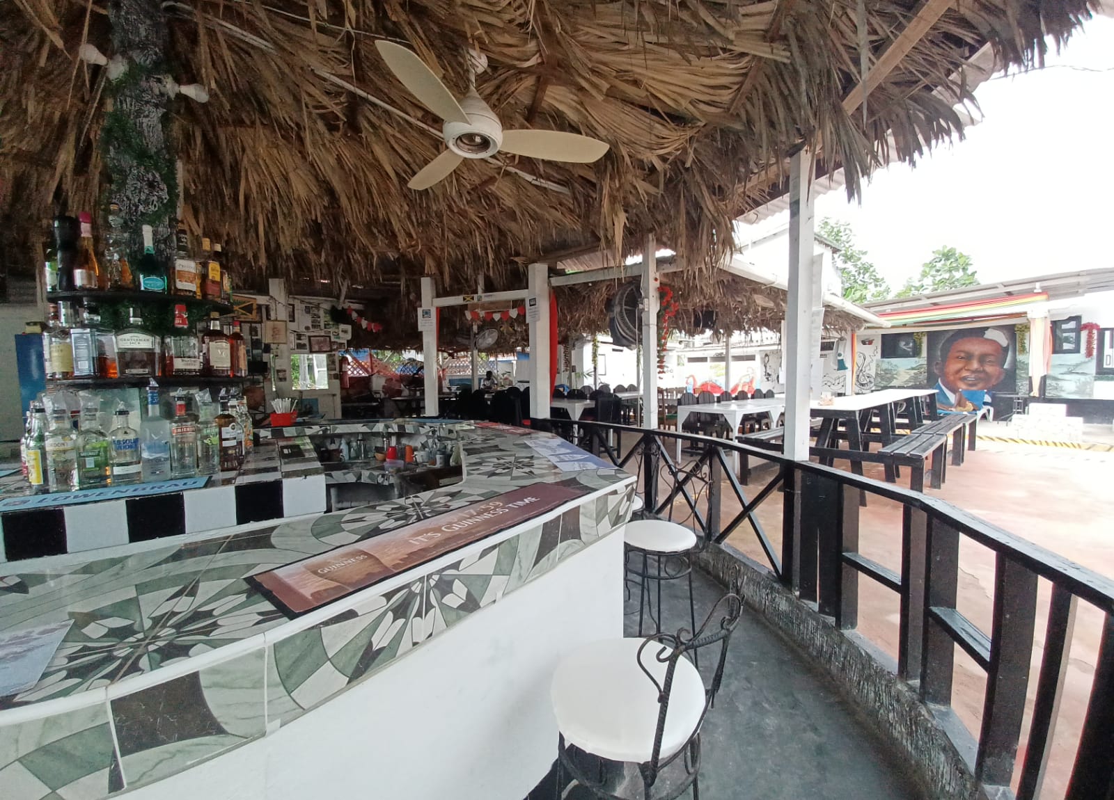 Room 3 Standard Twin Room with shared Bathroom