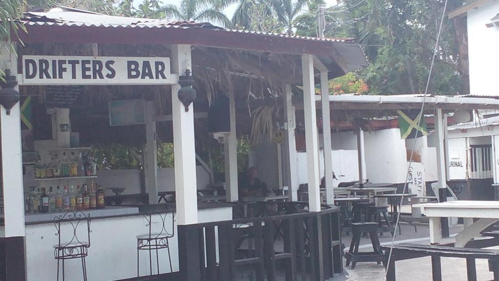 Drifters Bar.