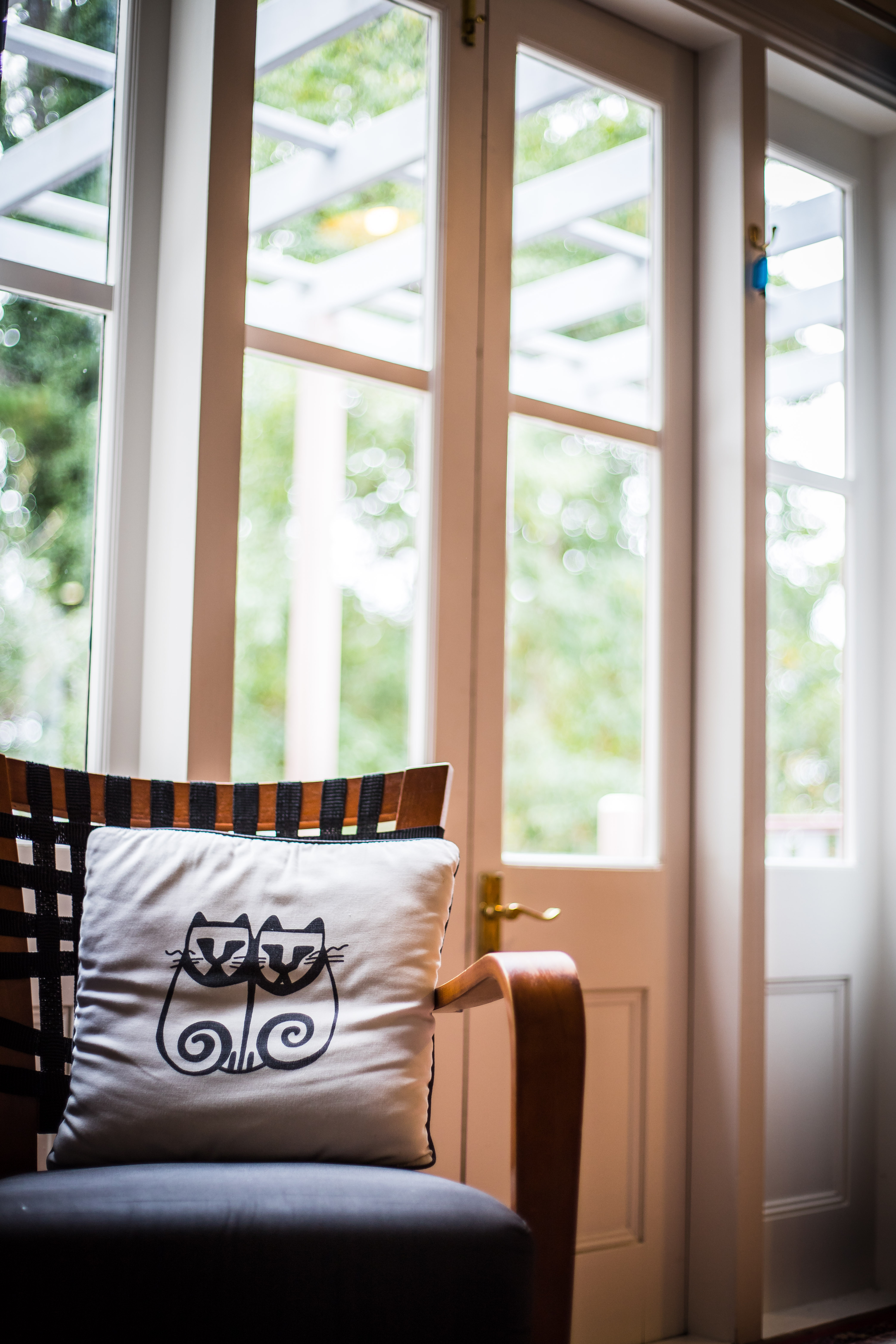 Apple Blossom Cottage lounge room