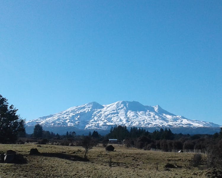 Mt Ruapehu view while driving towards the cottage.