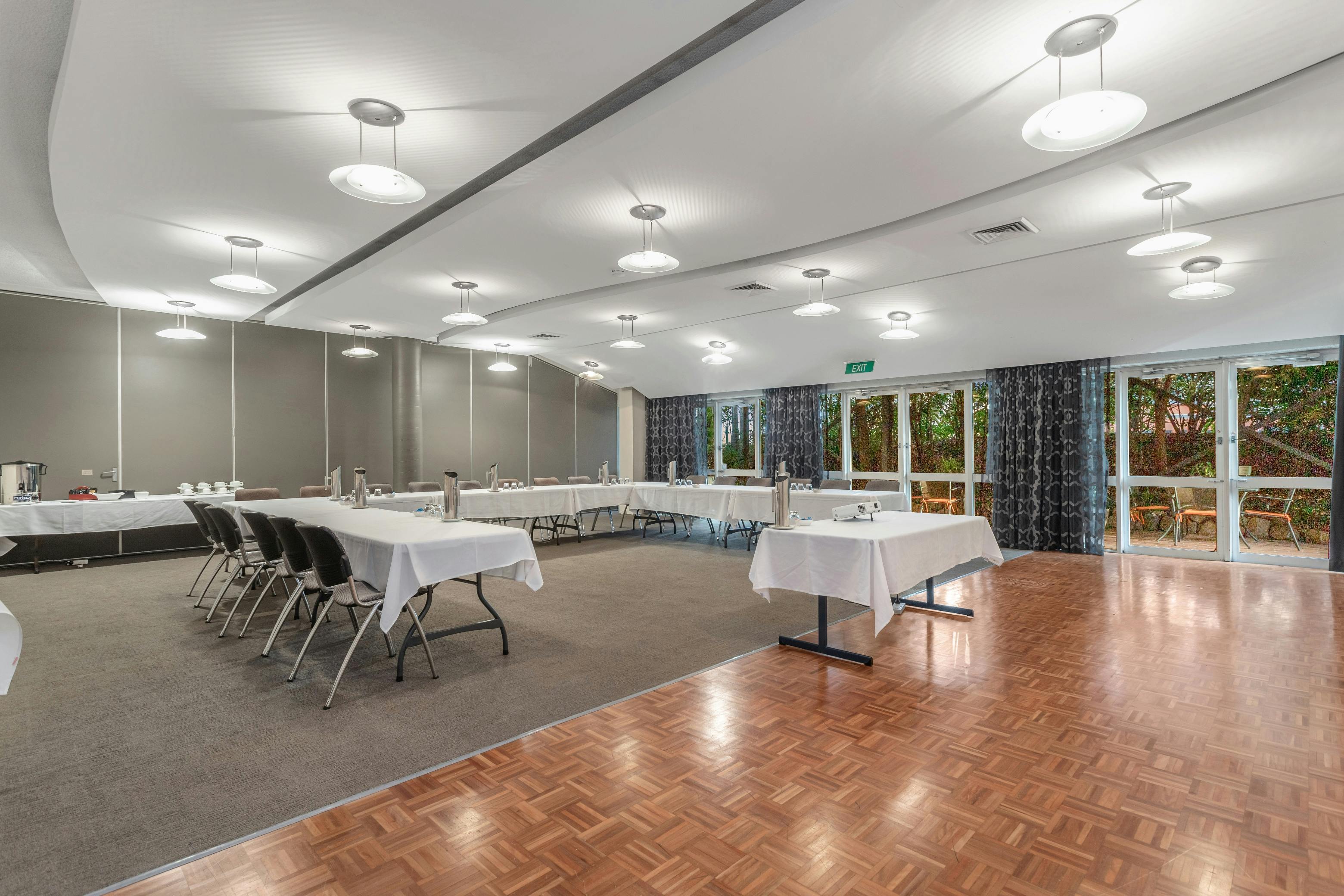 Conference room suitable for large groups in Brisbane