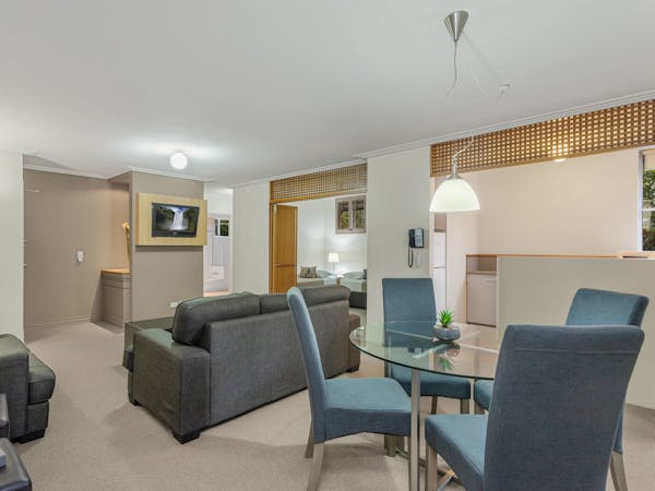 2 bedroom apartment near Portside Wharf and Brisbane Airports