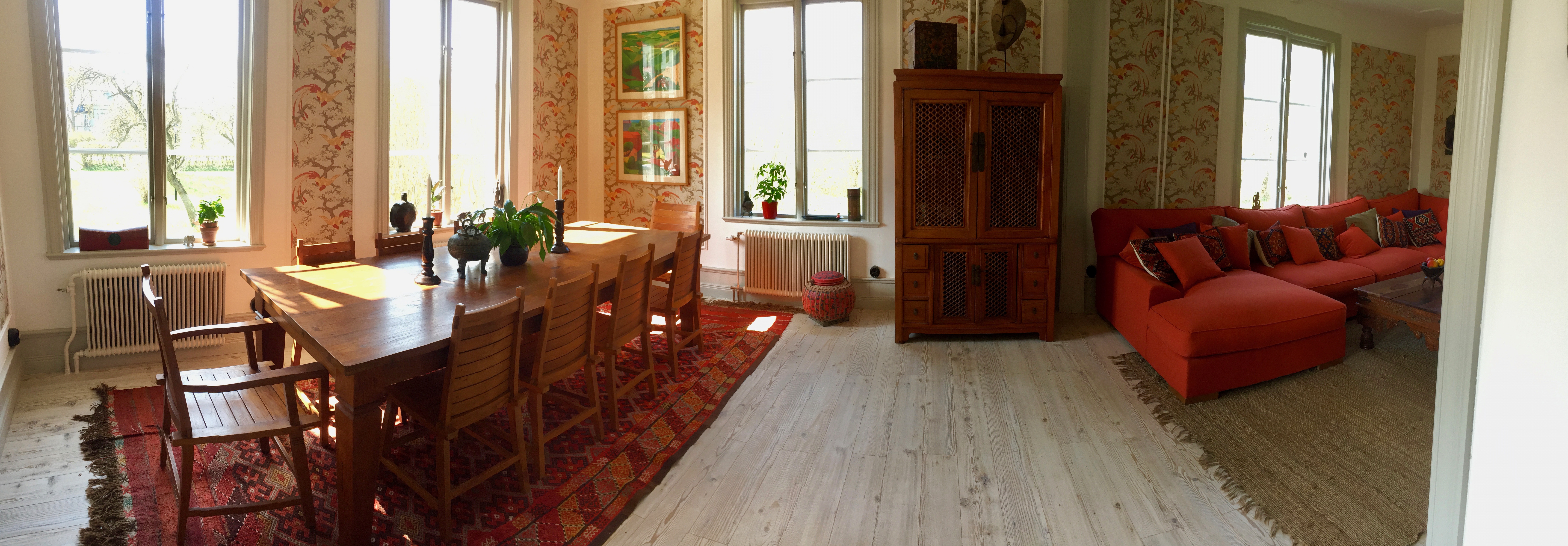 Panorama of Three Pheasants Lounge and dining area