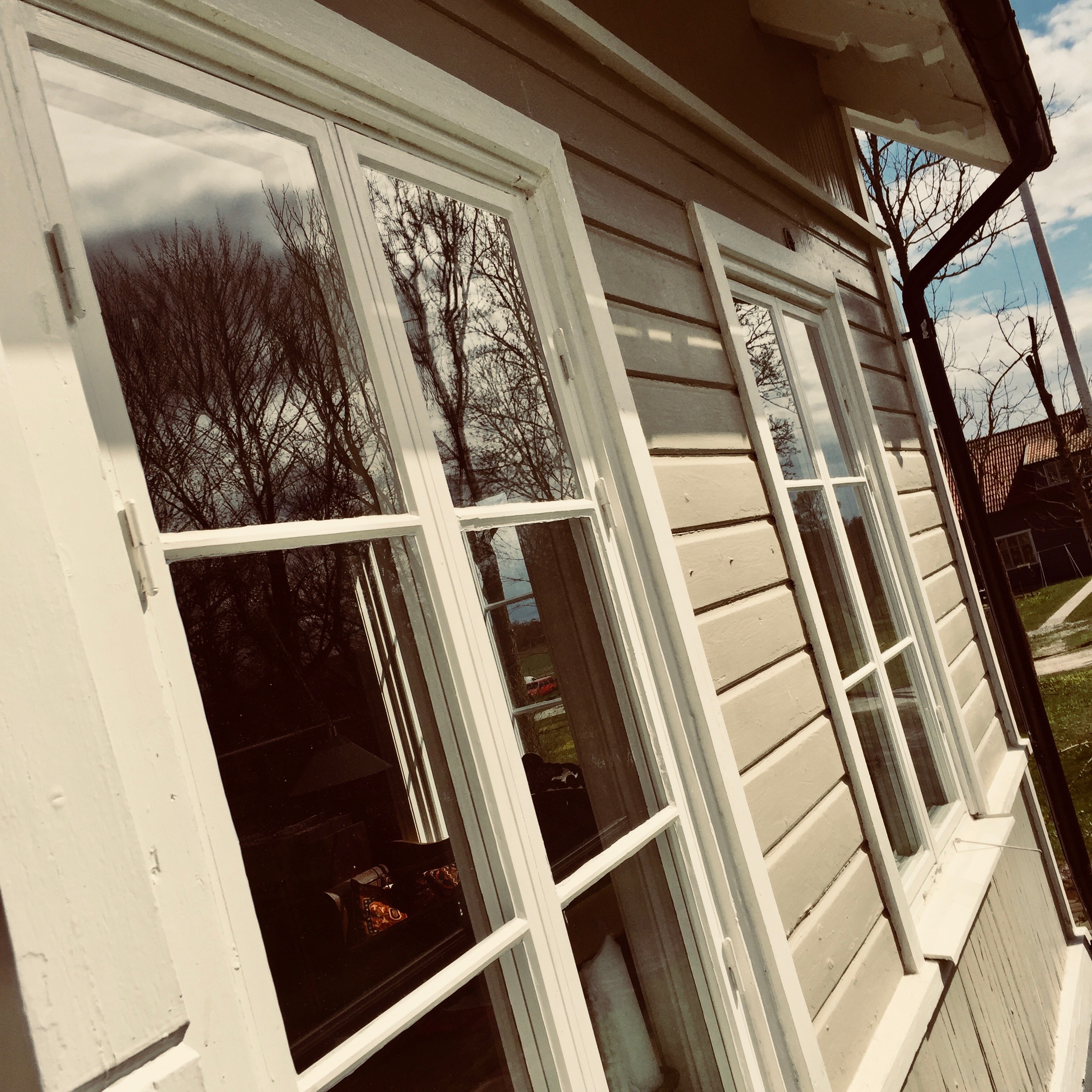 External view of Three Pheasants