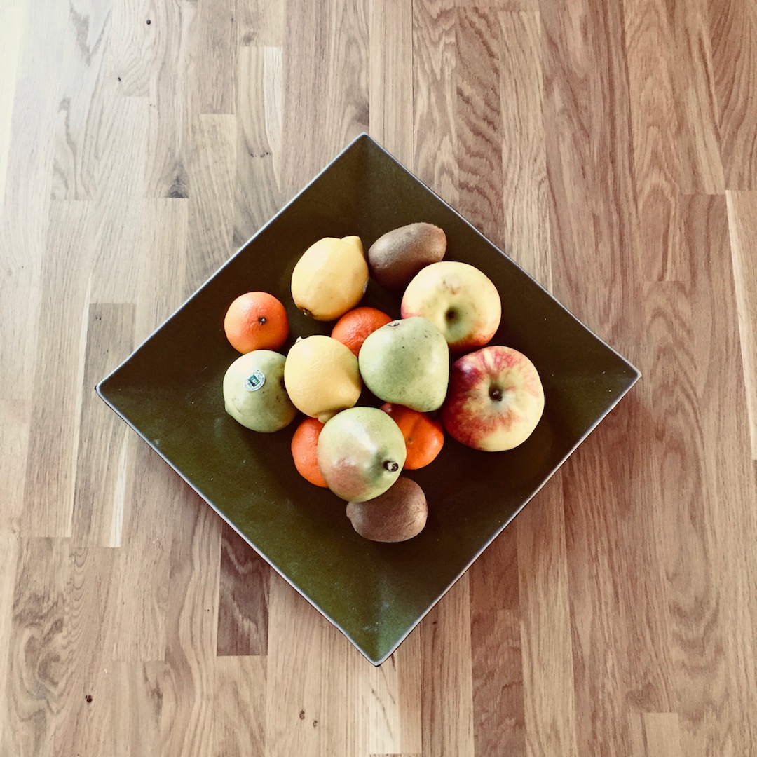 Apples and fruit at breakfast bar