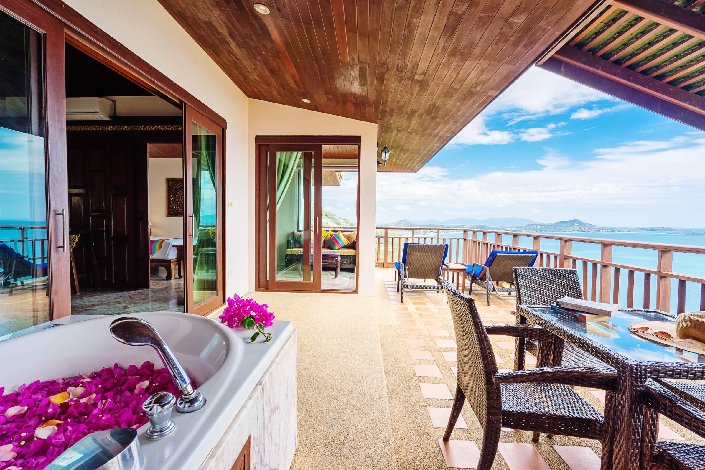 One-Bedroom Grand Jacuzzi Suite | Sandalwood Luxury Villas