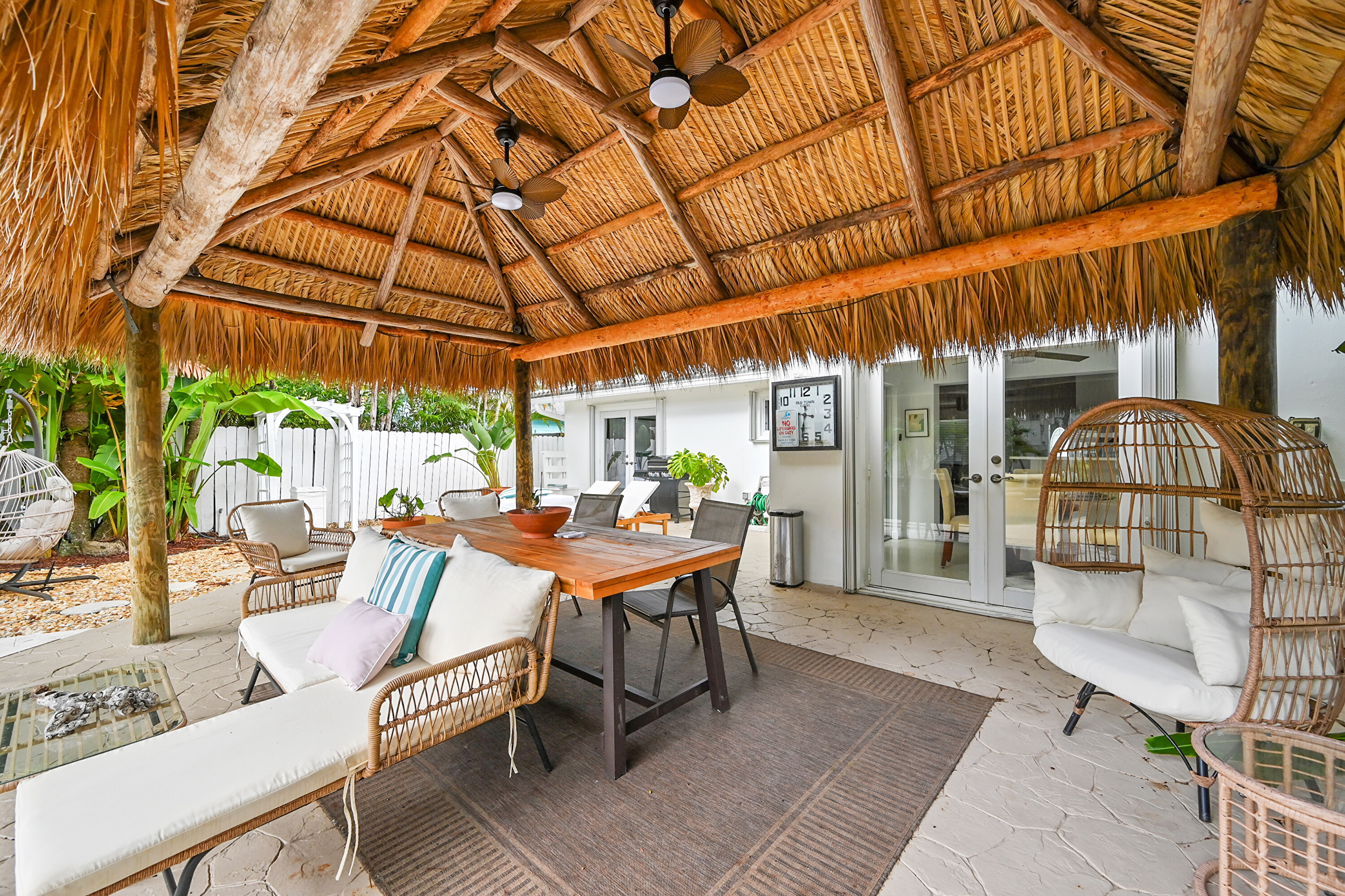 Grand House - Tiki Hut