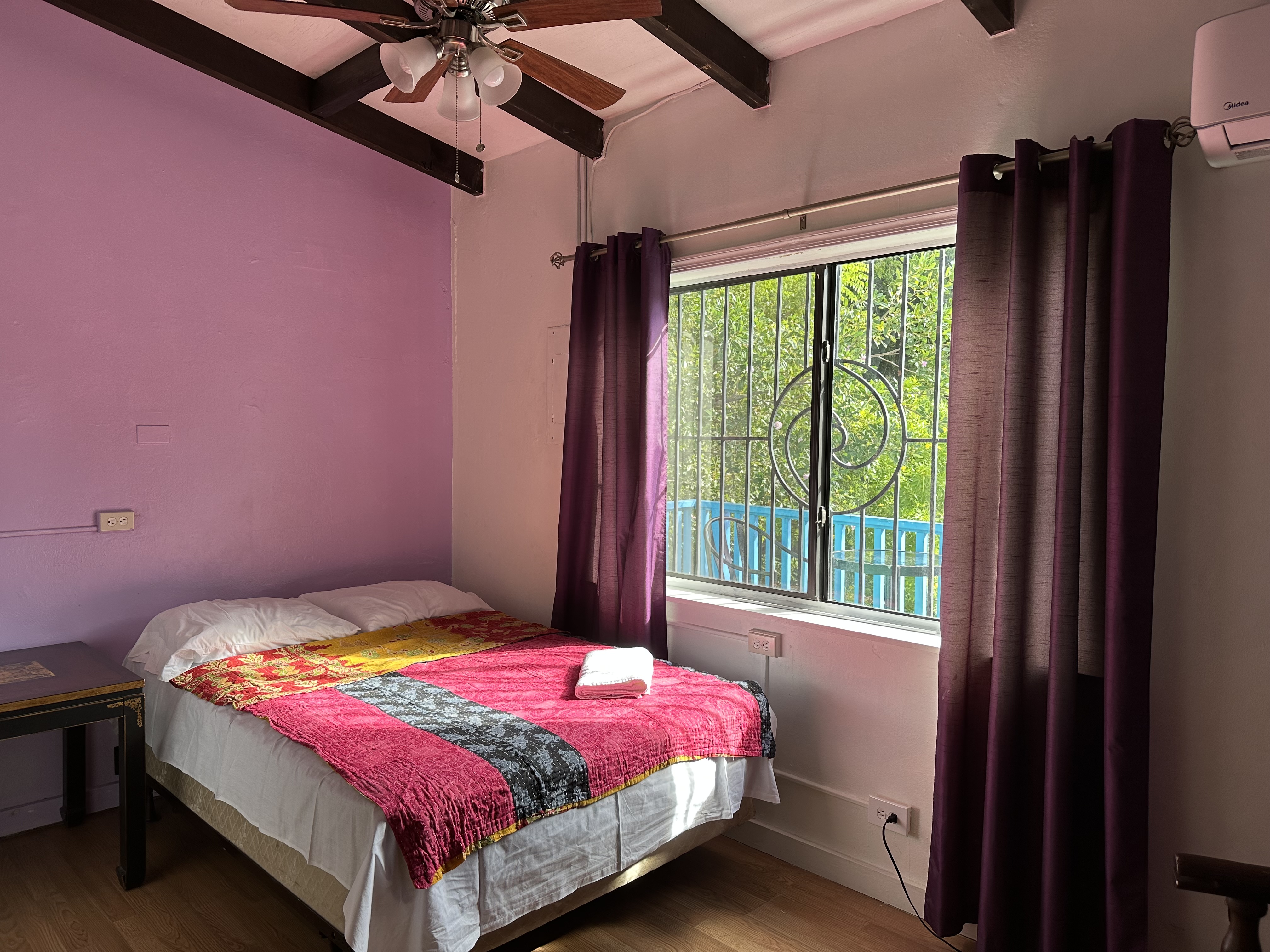 Private Room C Purple