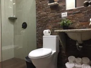 A1 Unit Bathroom