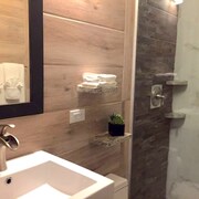 A2 Unit Bathroom