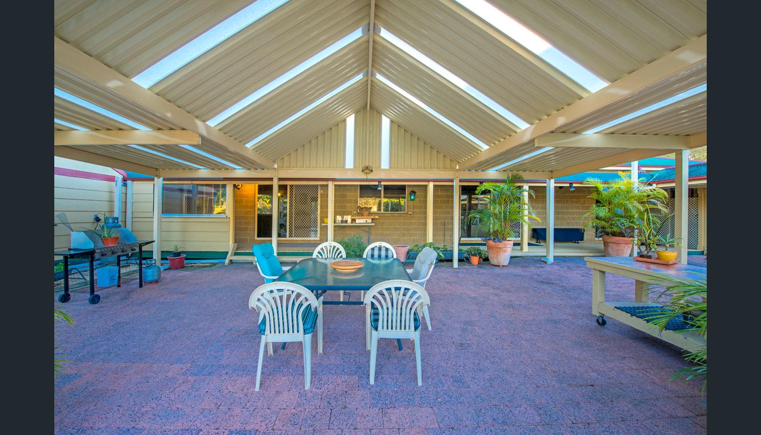 Undercover Entertainment Area