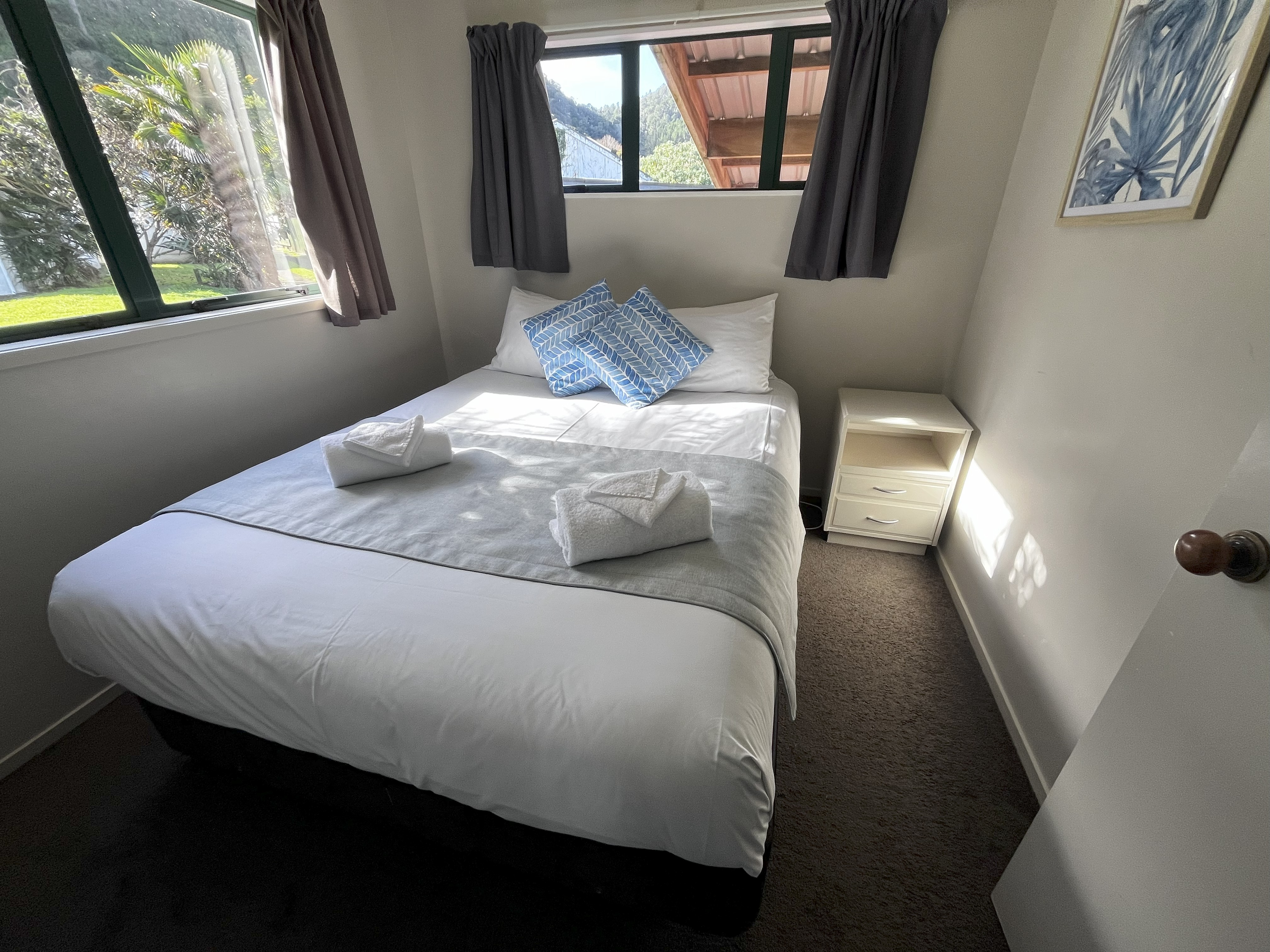 Comfort Inn Sunset, Thames Unit 9.Three Bedroom Family Cottage