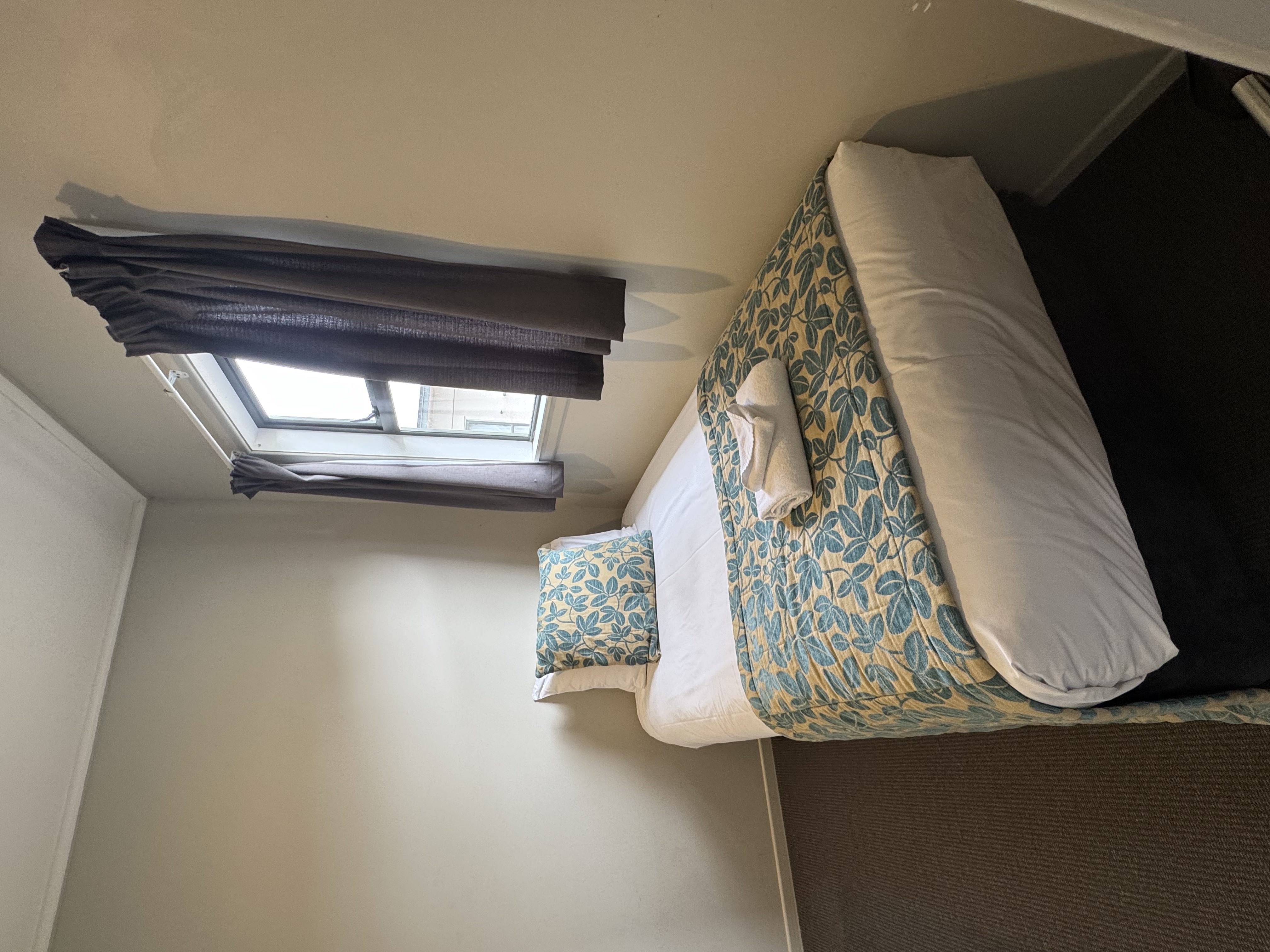 Single Bedroom Garden Courtyard