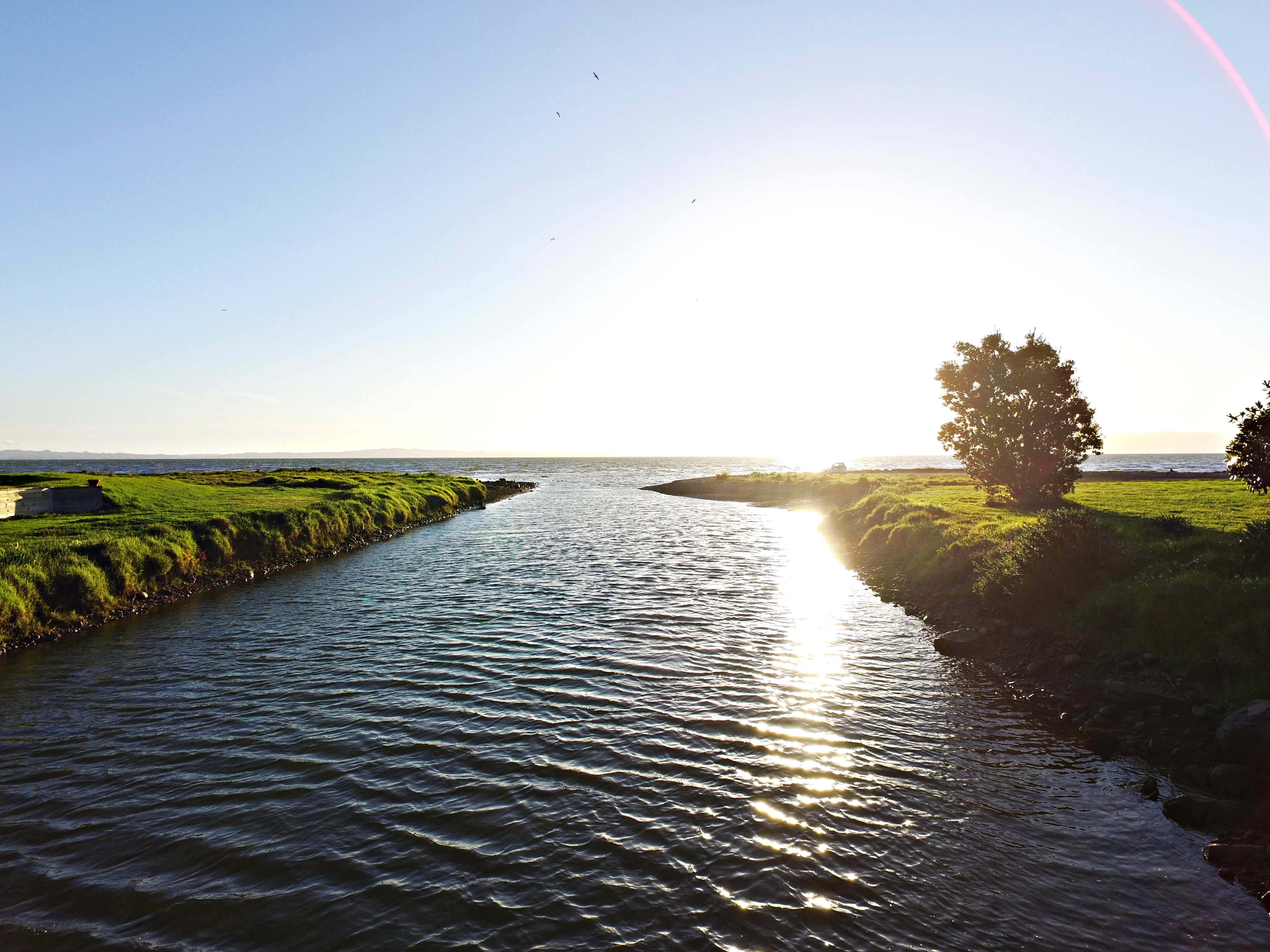 Sunset Motel, Thames