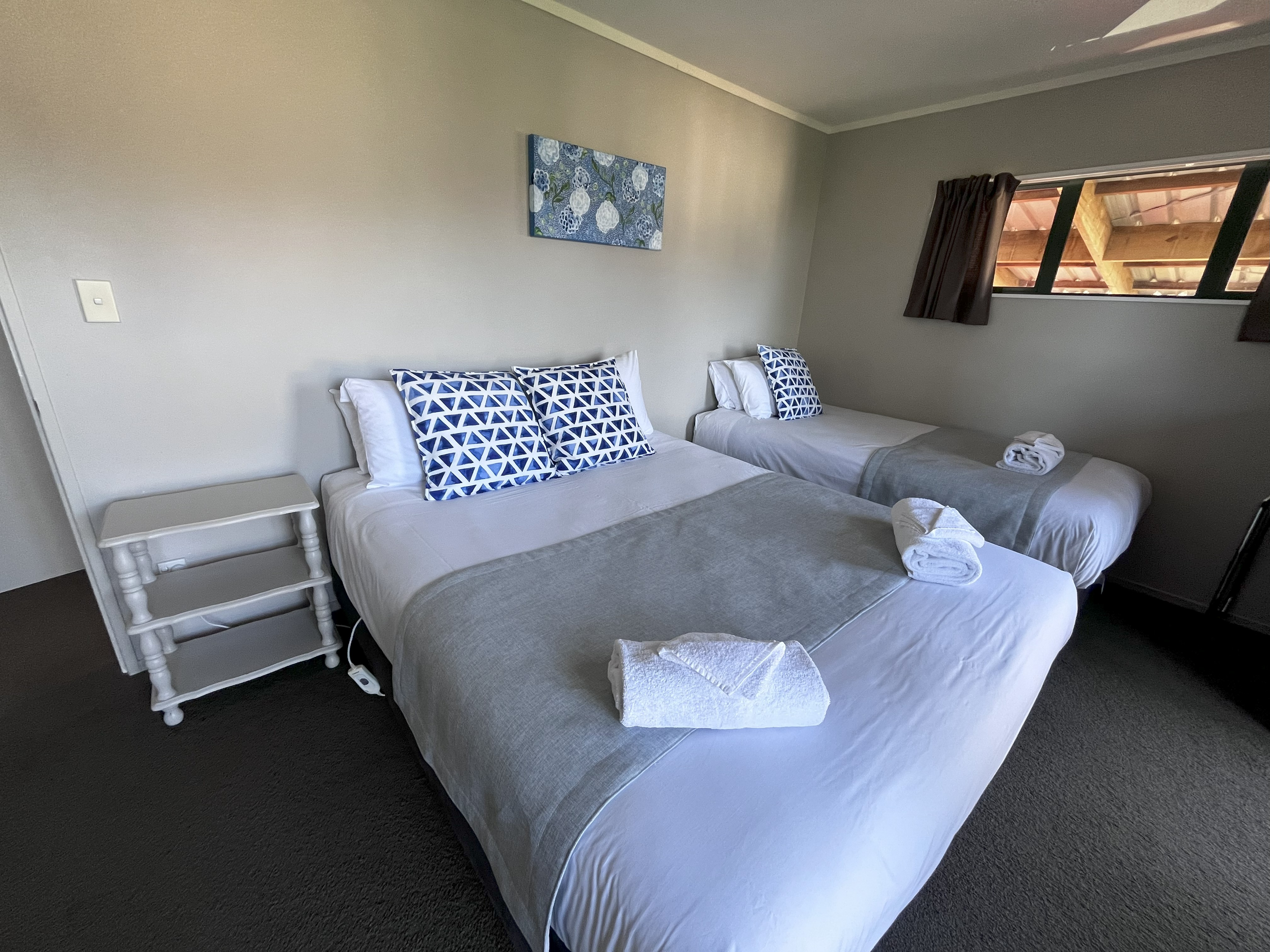 Comfort Inn Sunset, Thames Unit 9.Three Bedroom Family Cottage