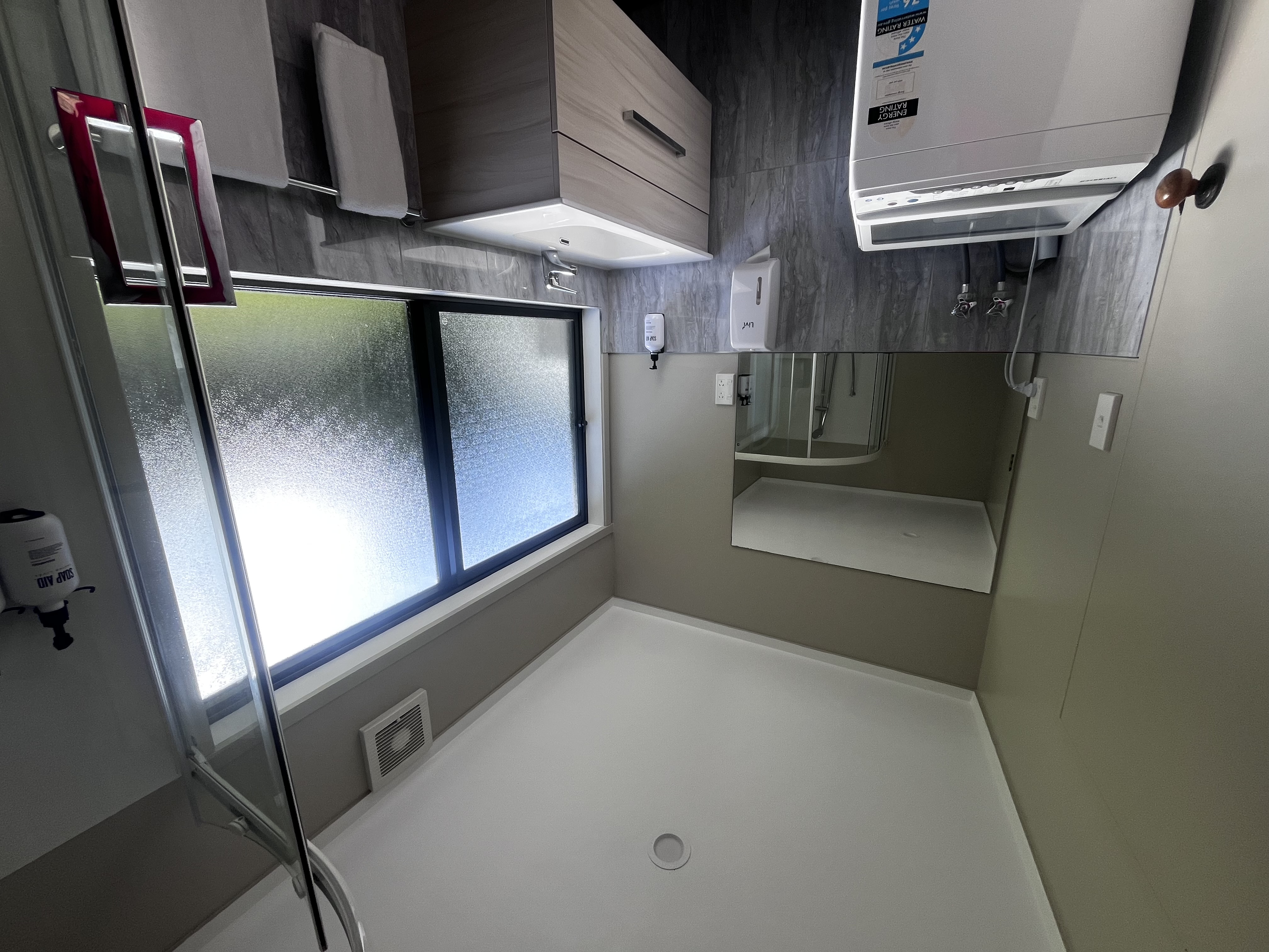 Comfort Inn Sunset, Thames Unit 9.Three Bedroom Family Cottage