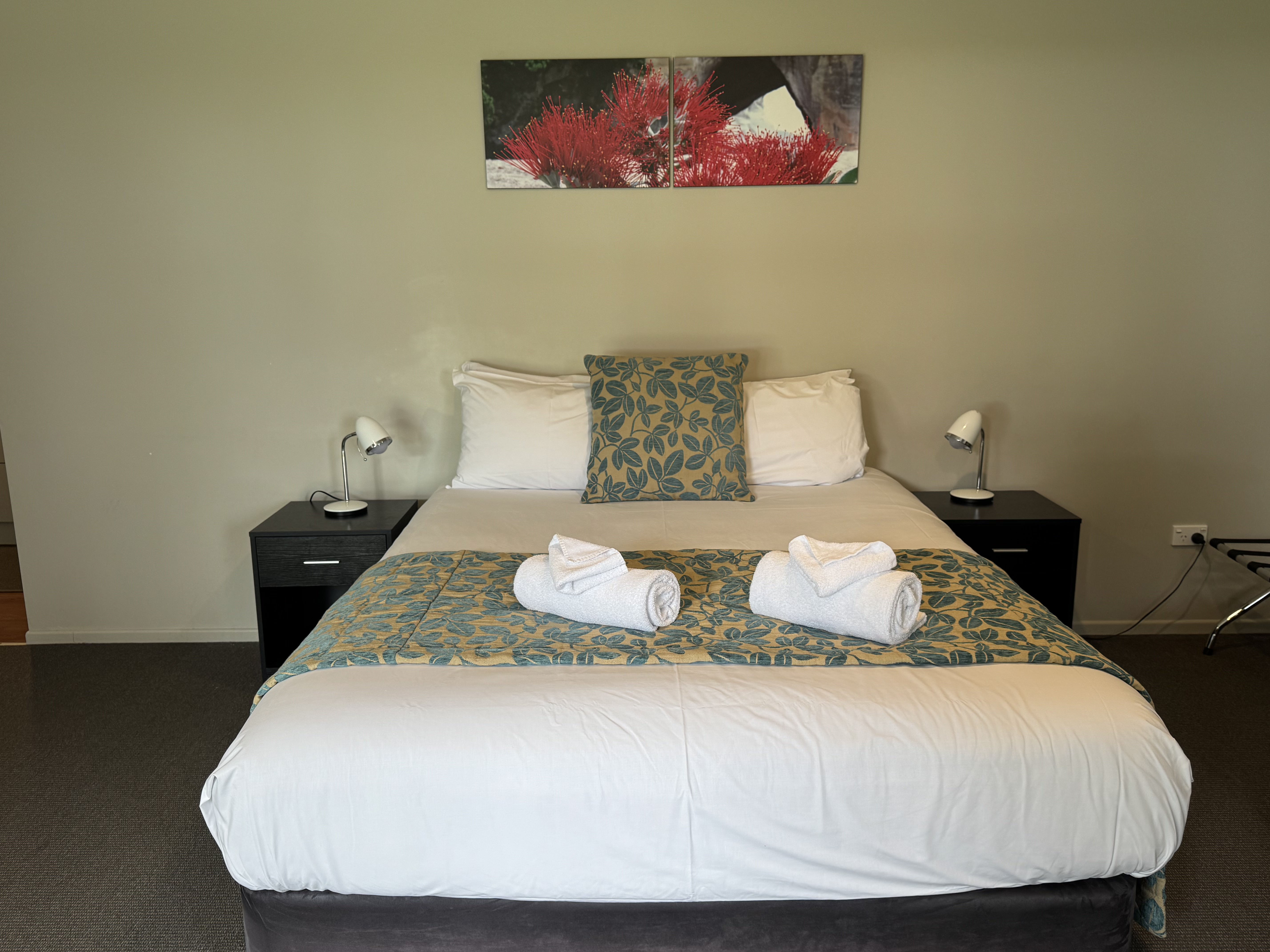 Queen Seaview Studio